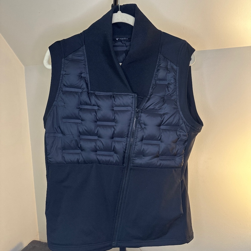 COPY - LevelWear- Women’s black vest